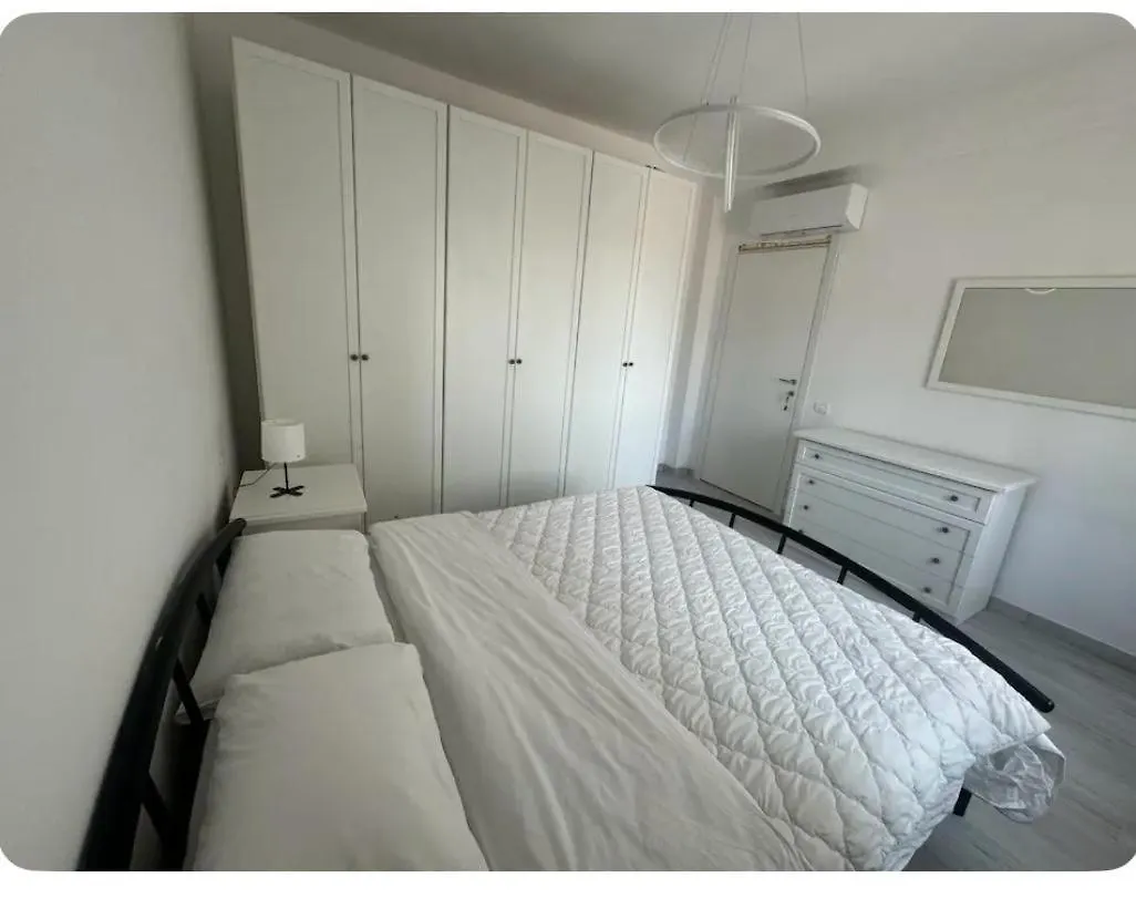 Clapa House Medium Hotel Limbiate Guest house